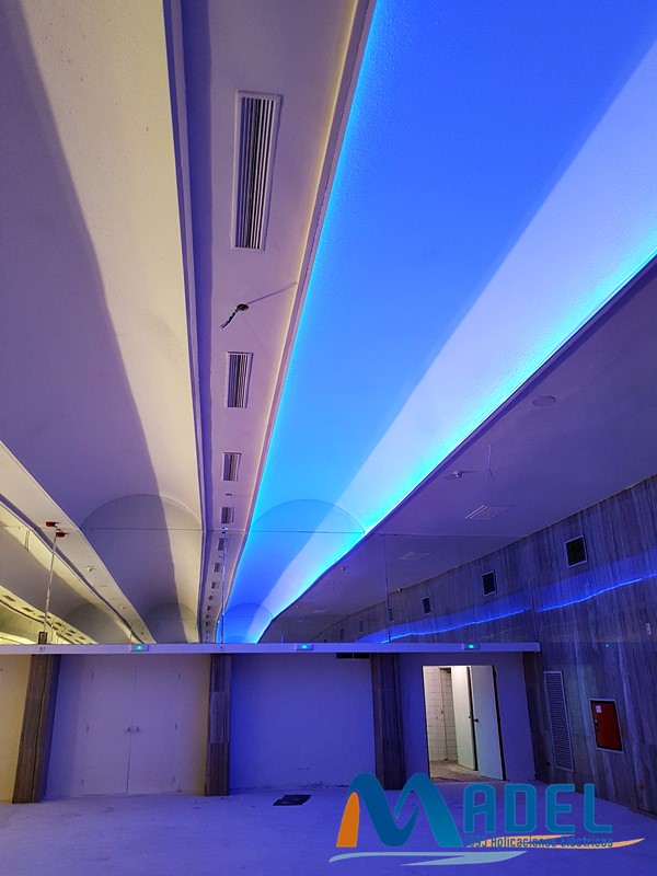 led-azul-techo